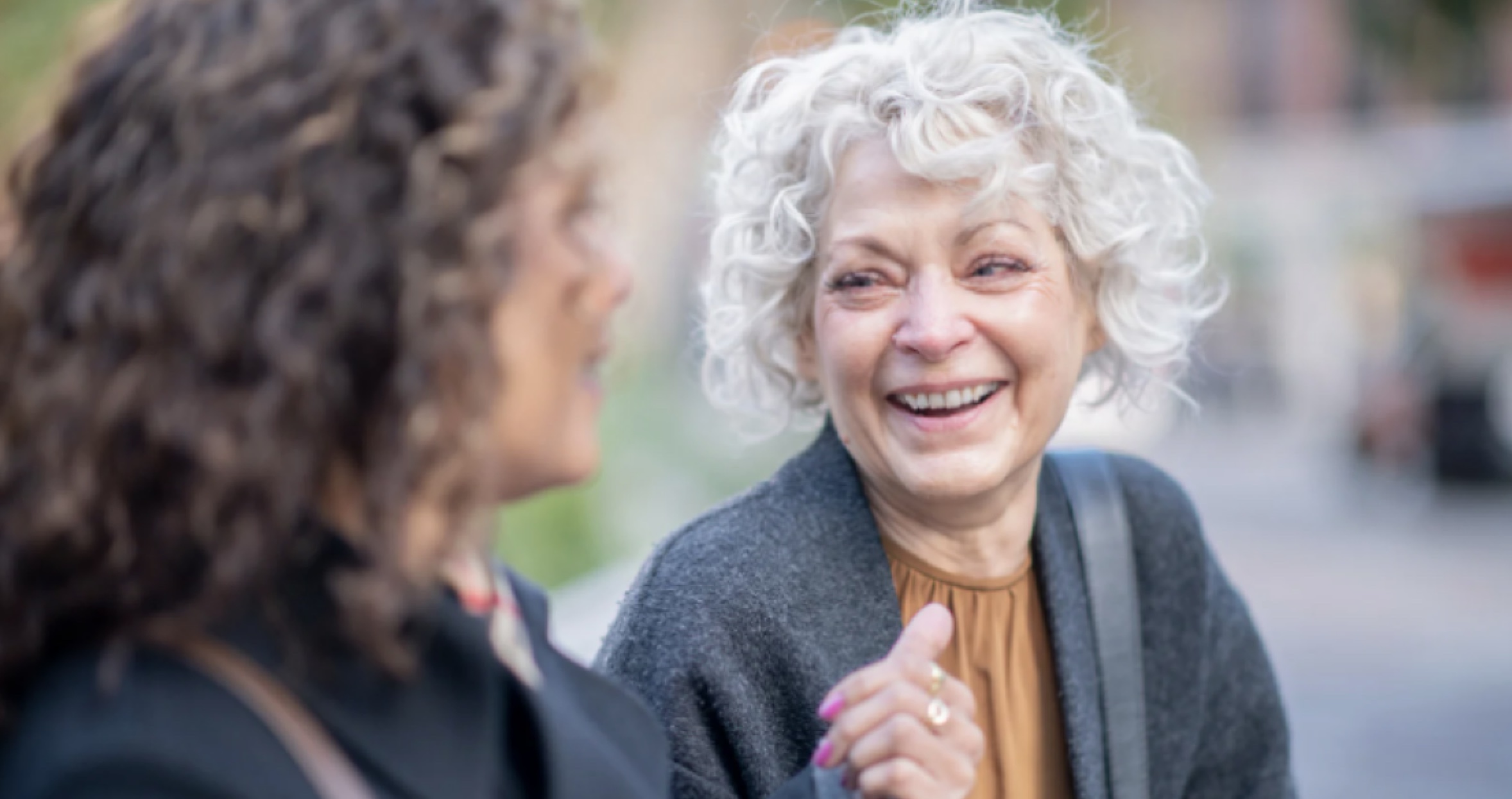 Three Tips to Form Deeper Connections from a Real Happiness Expert